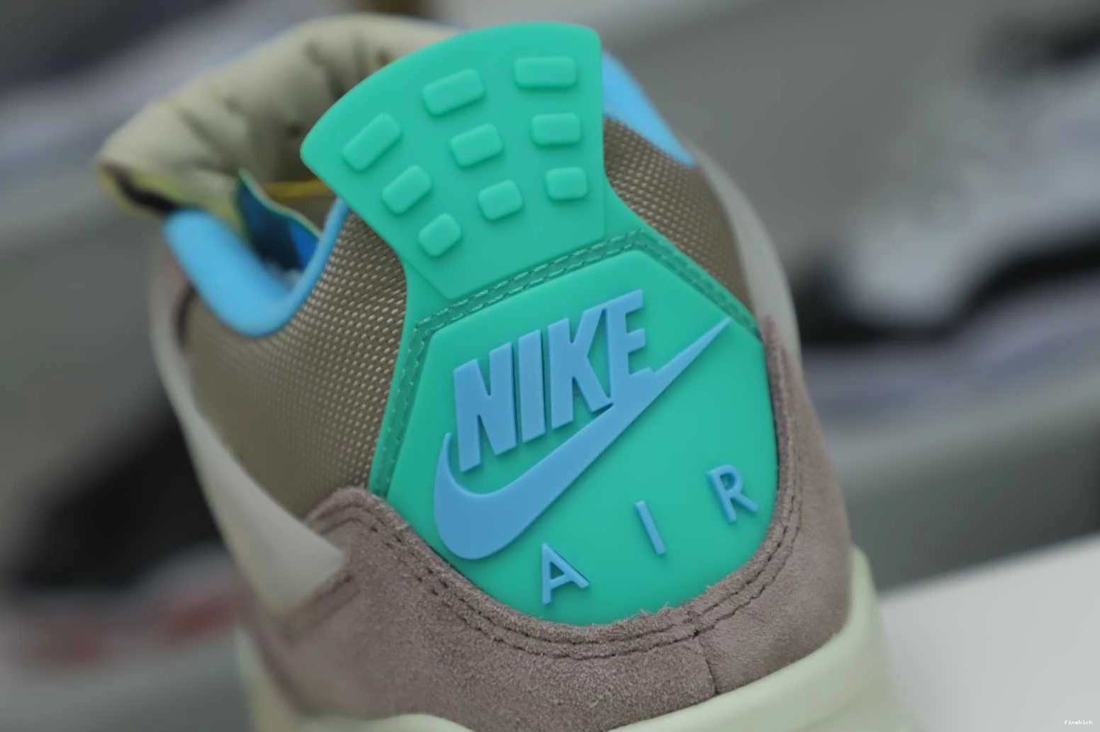 LA HAZE' UNION RETRO 4 X JORDAN 'TAUPE AIR 0720